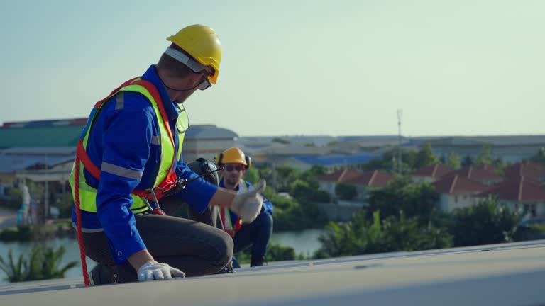 Best Flat Roofing  in Lake Los Angeles, CA